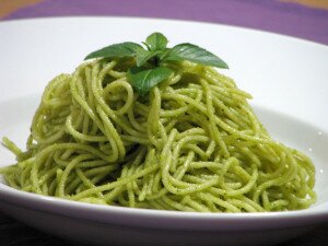соус песто с макаронами